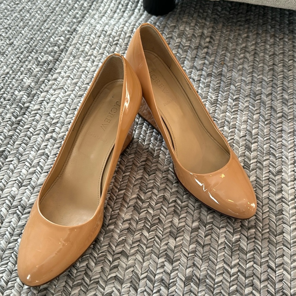 J Crew Patent Leather Wedge Heels- Size 8- very Good User Condition!! Nude/Beige